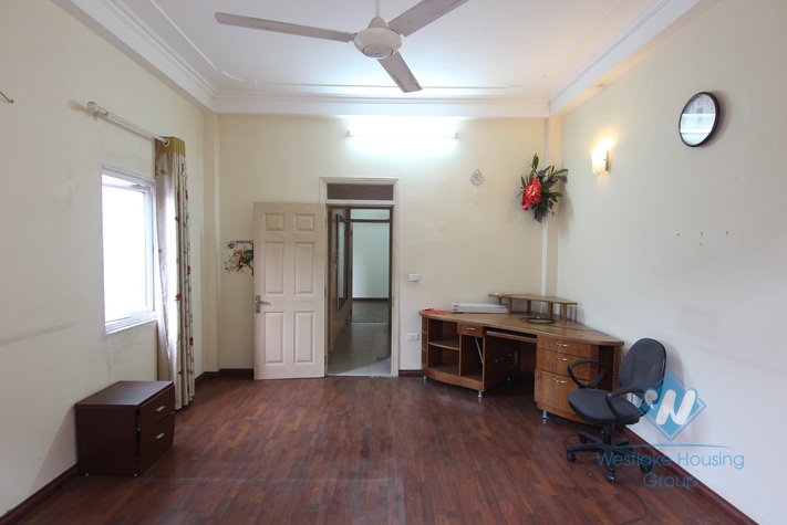 House for rent in Tay Ho with 05 bedrooms, 05 bathrooms.